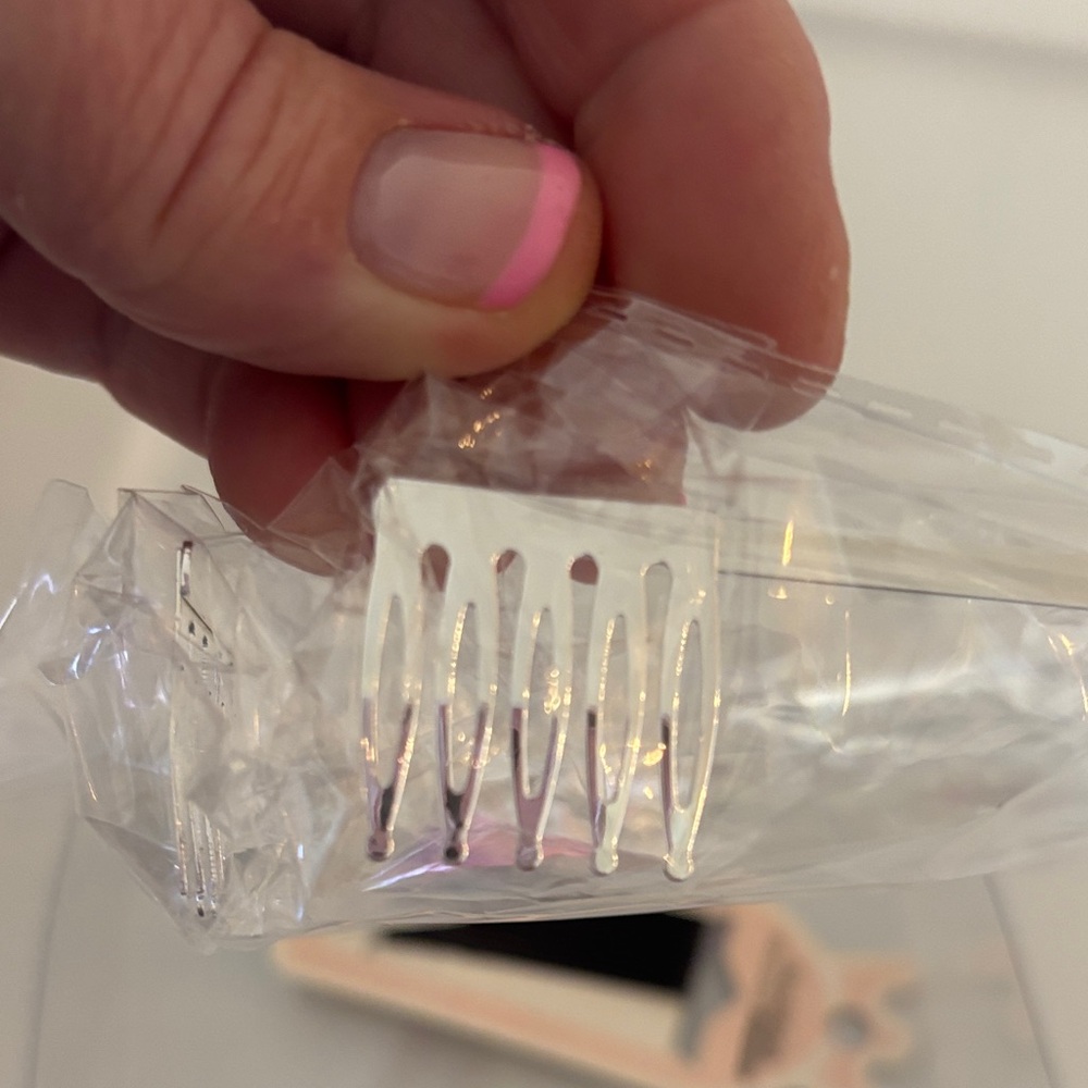 Elegant Purple Tiara Hair Accessory - Picture 8 of 9